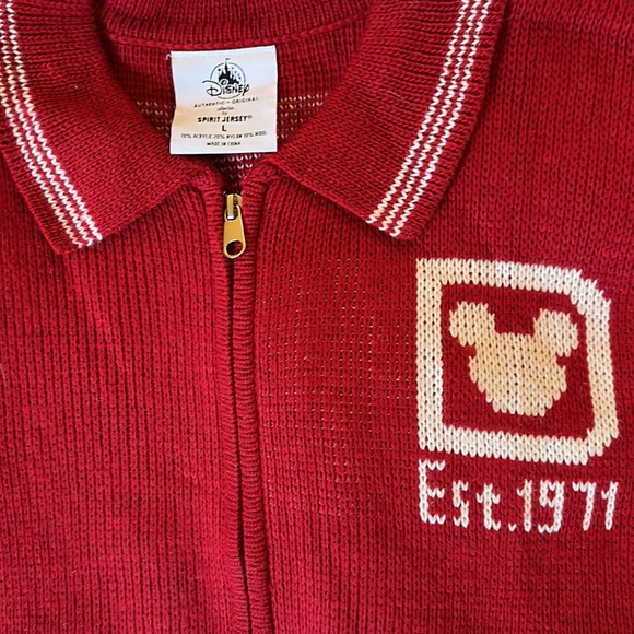 Walt Disney World Red Holiday Spirit Jersey Cardigan Sweater BNWT Large - Picture 2 of 5